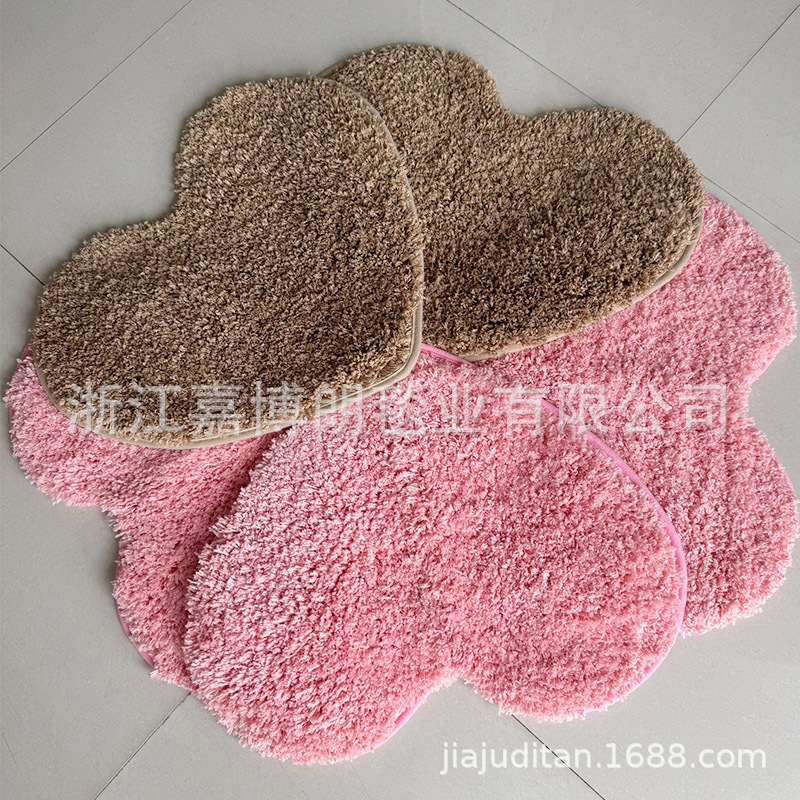 Big Sale Special Price Heart-Shaped Microfiber Floor Mat Bedroom Bedside Heart Carpet Wholesale Cute Bathroom Small Foot Mat Home