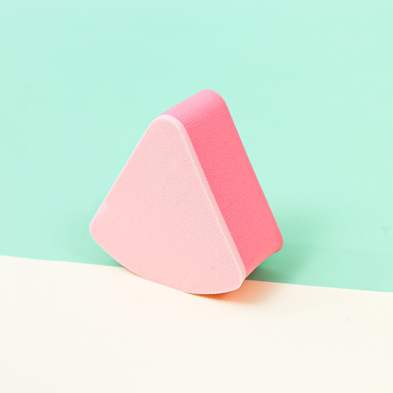 Fábrica personalizada de polvo de esponja triangular no comer polvo seco y húmedo de doble uso en agua de remojo para aumentar el maquillaje no látex de gel de goma cosmética