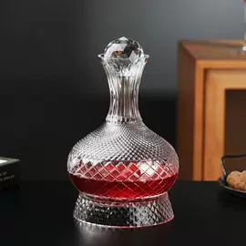 醒酒器;酒杯;茶壶