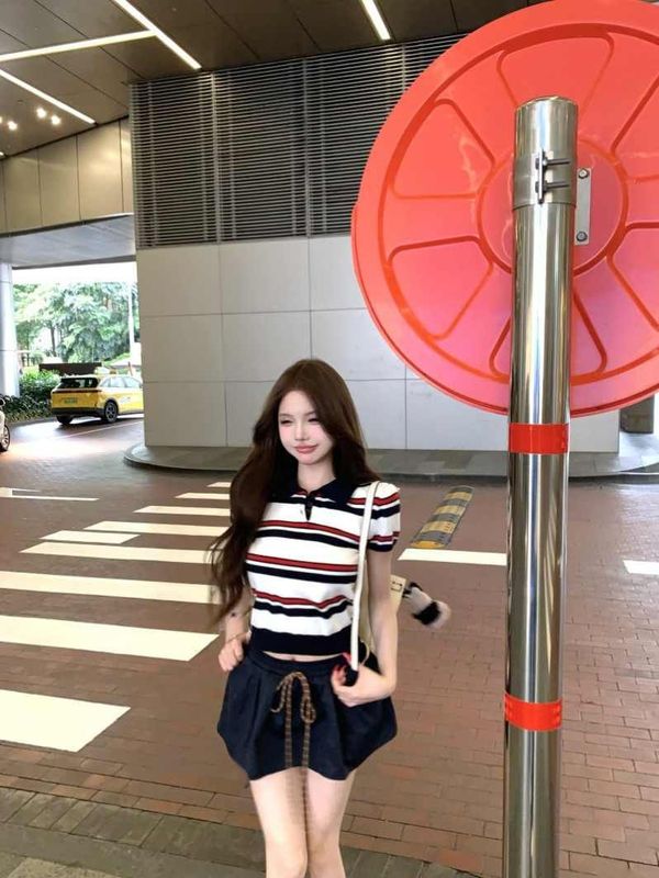 韓国カレッジスタイルレトロコントラストストライプ半袖Tシャツレディース夏小柄右肩ラペルセータートップ|undefined