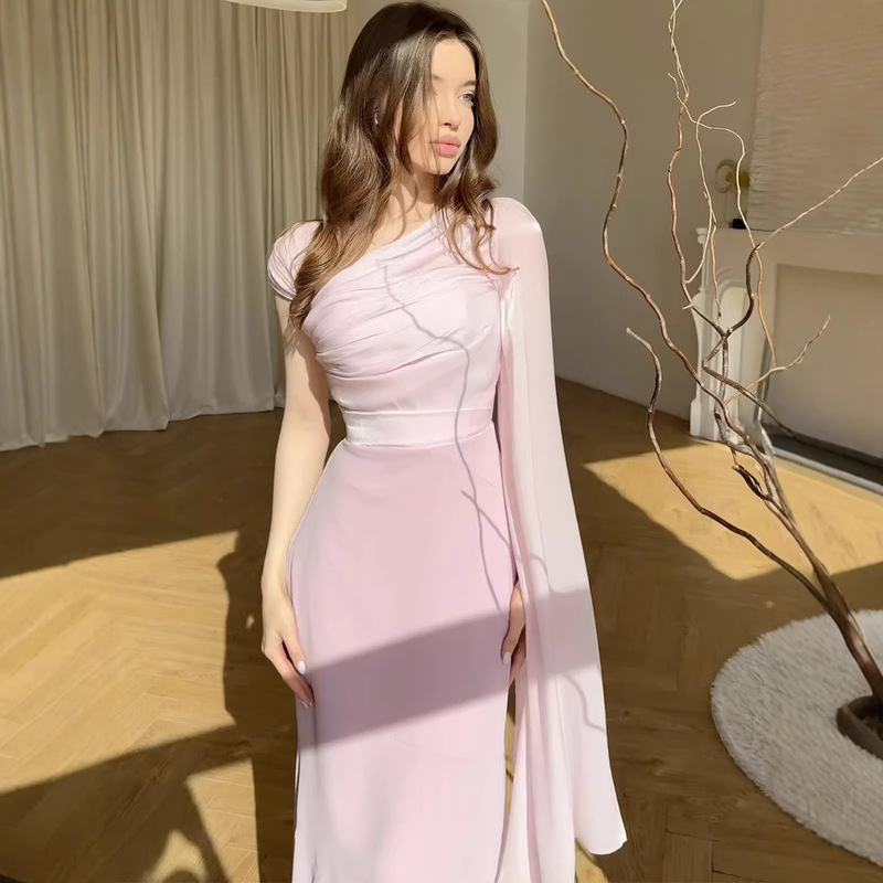 Luxurious New Spring 2025 Long-Sleeve Long Dress, Silky and Elegant, Amazon-Style, Soft and Slim-Fit Dress for Women in Europe and America Luxurious New Spring 2025 Long-Sleeve Long Dress, Silky and Elegant, Amazon-Style, Soft and Slim-Fit Dress for Women in Europe and America