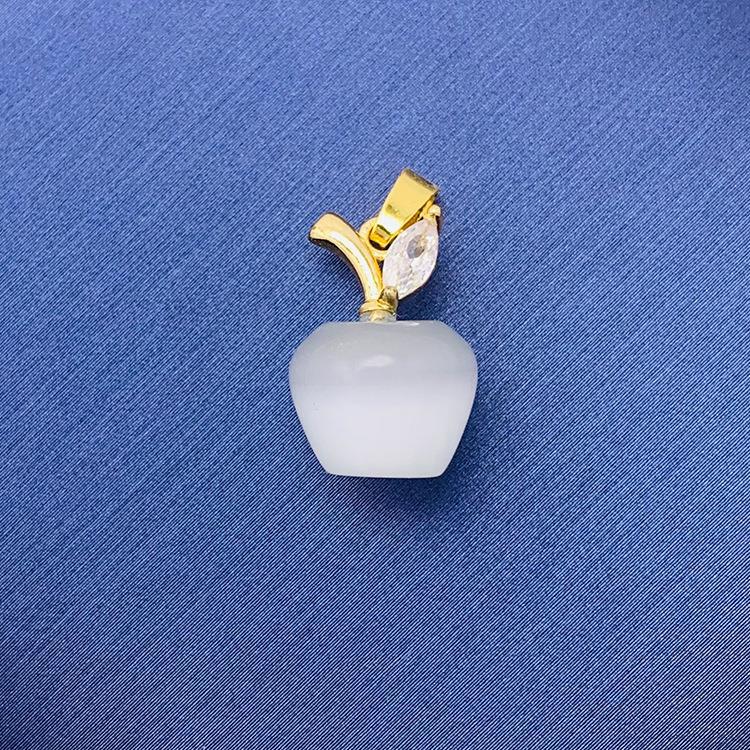 Tiktok Venta caliente colgante al por mayor auto-seleccionado 100 cobre colgante único con fuente de cadena de fábrica al por mayor sin cadena