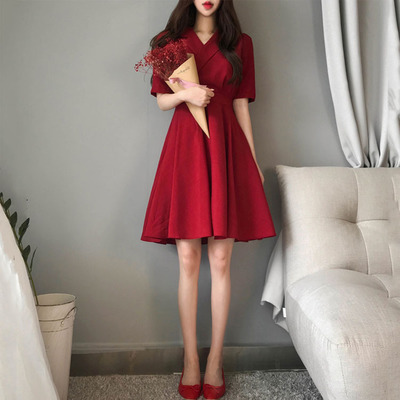 大码女装2025夏装新款洋气胖妹妹网红减龄藏肉显瘦胖mm纯色连衣裙