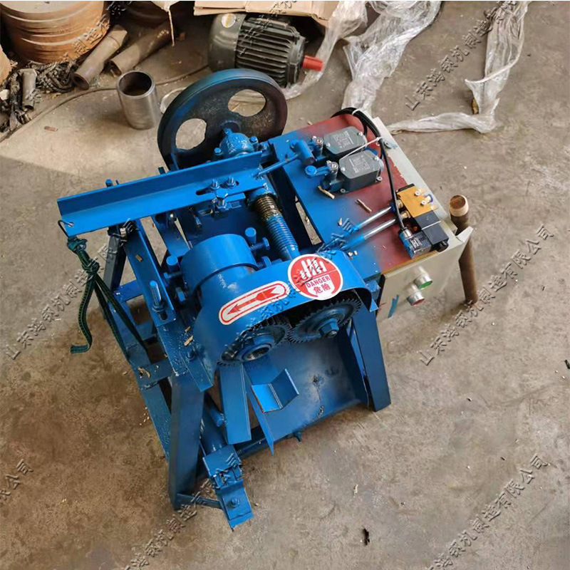 台式木质拖把杆攻丝机 小型家具木棒螺纹机 电动液压木柄攻丝开牙