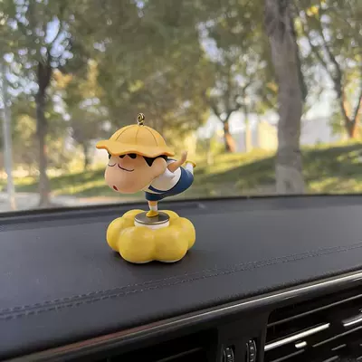 Stress-Relief Crayon Shin-chan Rotating: Car ornaments