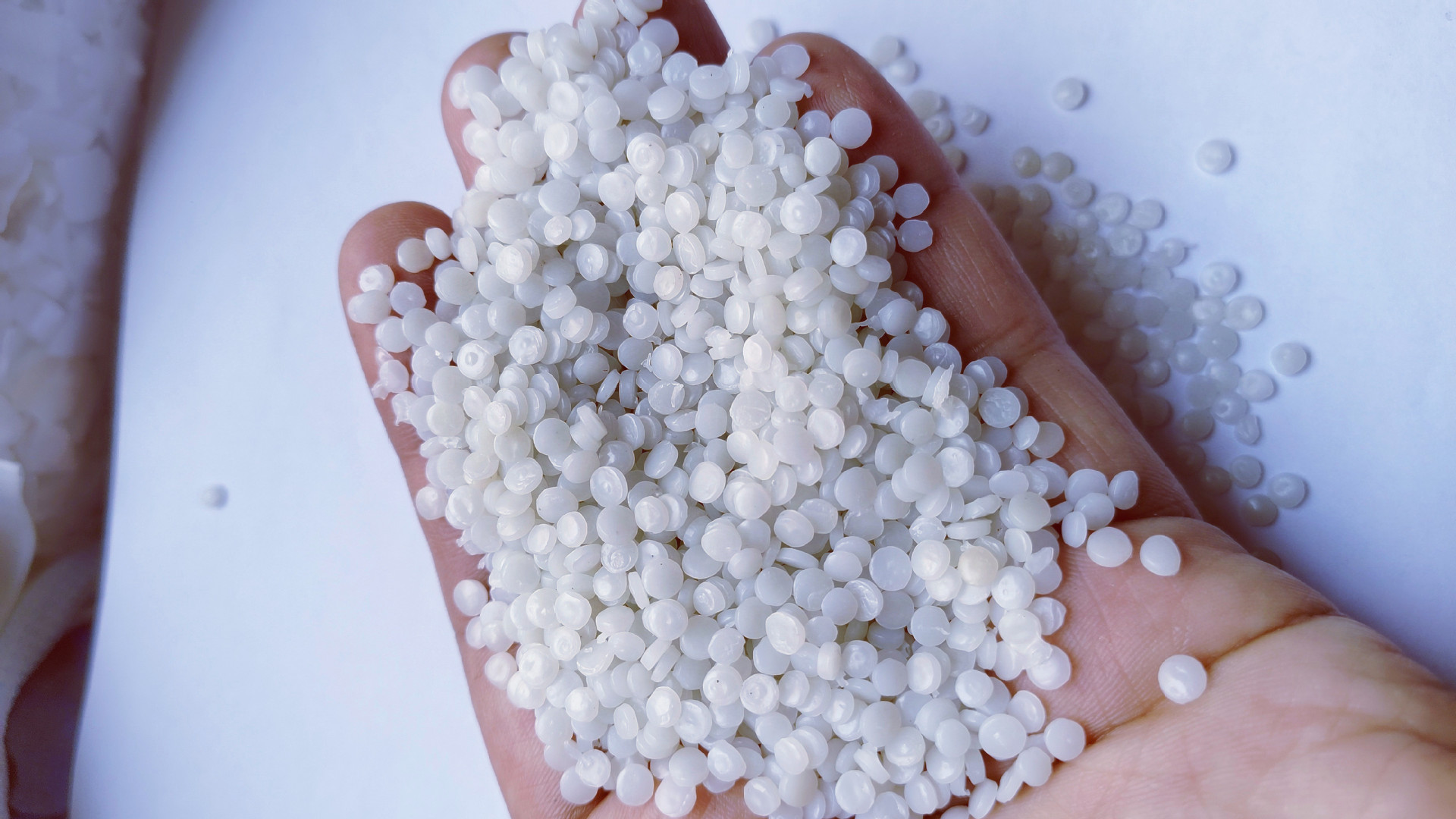 厂家再生透白HDPE聚乙烯颗粒 吹塑 挤塑级 回料加工HDPE再生颗粒