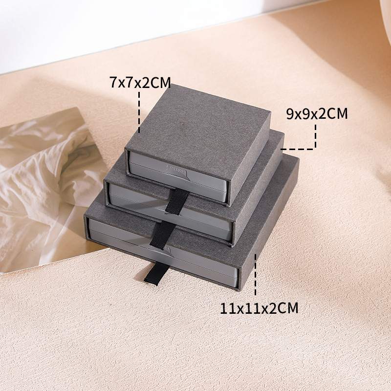Smoke gray black (gray suspension box); 7*7*2cm (inner box size)