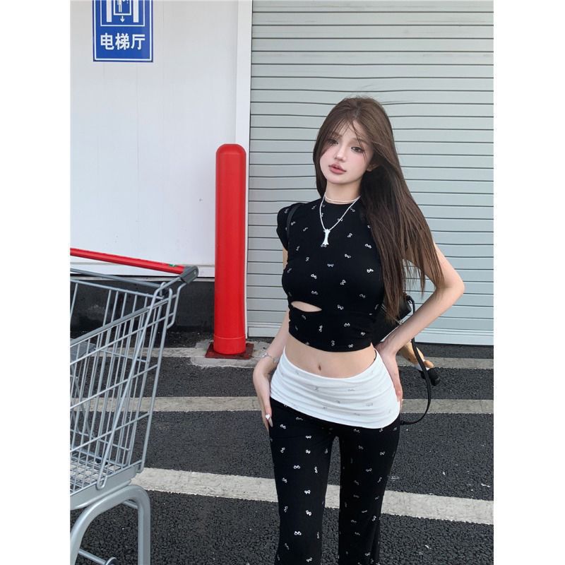 甘いホットガールスタイルの女性用リボンスーツ夏の新しいスタイル中空半袖コントラストカラーステッチマイクロフレアパンツツーピーストレンディセット|undefined