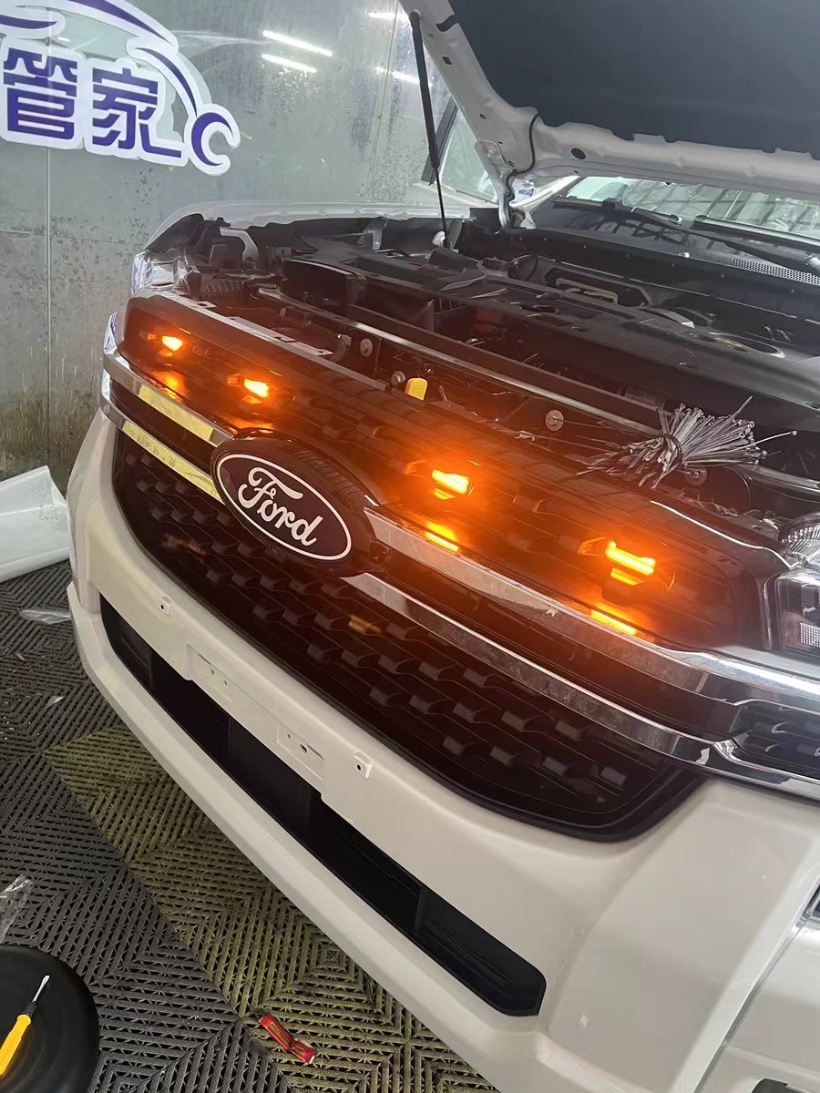 Suitable for Ford Ranger Mid-Grid Small Yellow Light 23-24 Ranger Daytime Running Light Led Anti-Fog Warning Light