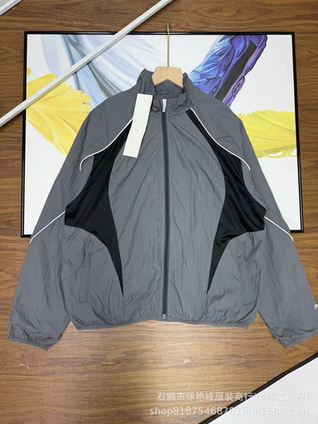Embroidered logo spring and autumn lightweight windbreaker jacket, unisex, light luxury casual stand-up collar jacket, windproof reflective top