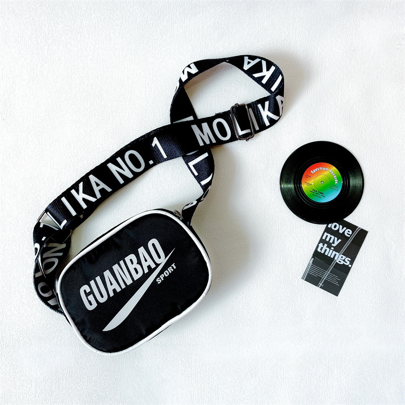 INS nuevo estilo bolso de los niños de moda fresco de la carta del muchacho bolsa de mensajero bolso de hombro de la muchacha personalizada desgaste del bebé a juego bolso de la joyería