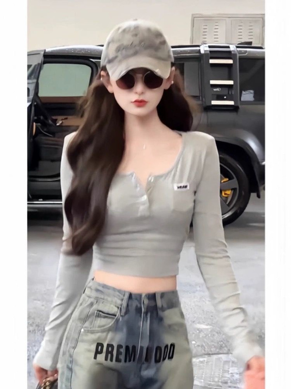 新しい秋のアメリカの甘いギャルの半開襟のファッション的な長袖のtシャツの女性の修身はやせている底のシャツの短い上着を現します。|undefined