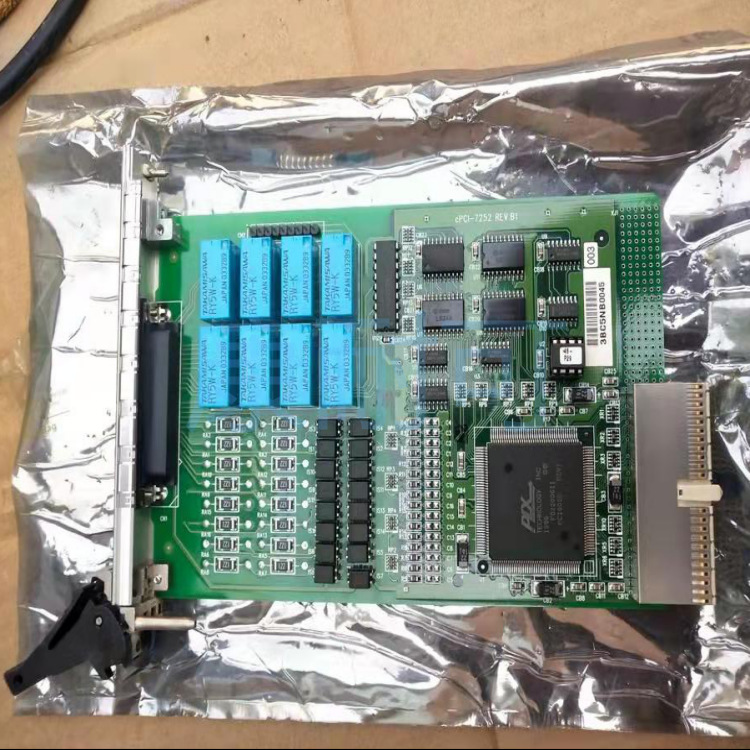 CPCI-7252     凌华 采集卡  全新包装 议价
