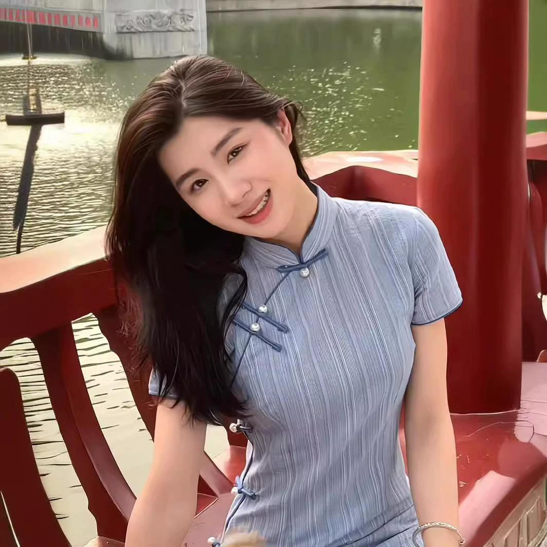 Синяя полосатая новая китайская ретро-китайская республика Cheongsam 2024 новая улучшенная молодая девушка может носить летом