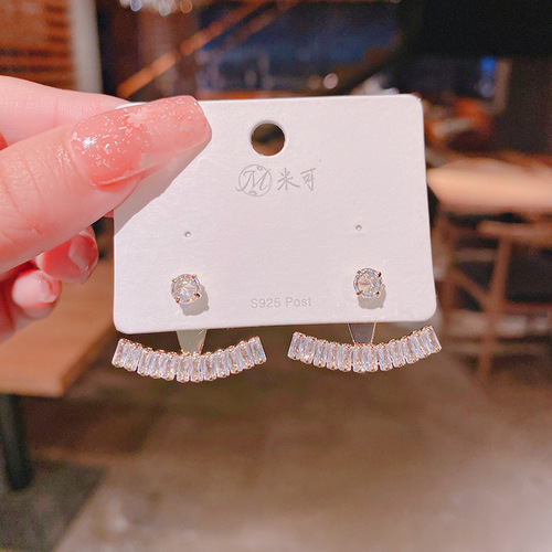 【】A two-wear back-hanging zircon stud earrings, light luxury and high-end earrings