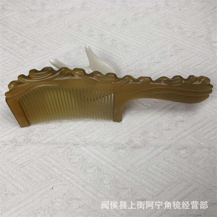 Handcrafted Horn Comb 21cm Thick Handle Round Teeth Massage Comb Carved Design overview