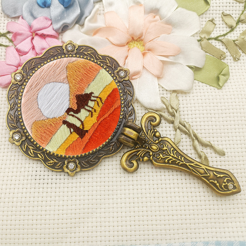 Bordado DIY hecho a mano espejo cosmético paquete material Suzhou bordado escuela regalo tela producción creativa mano laminado espejo