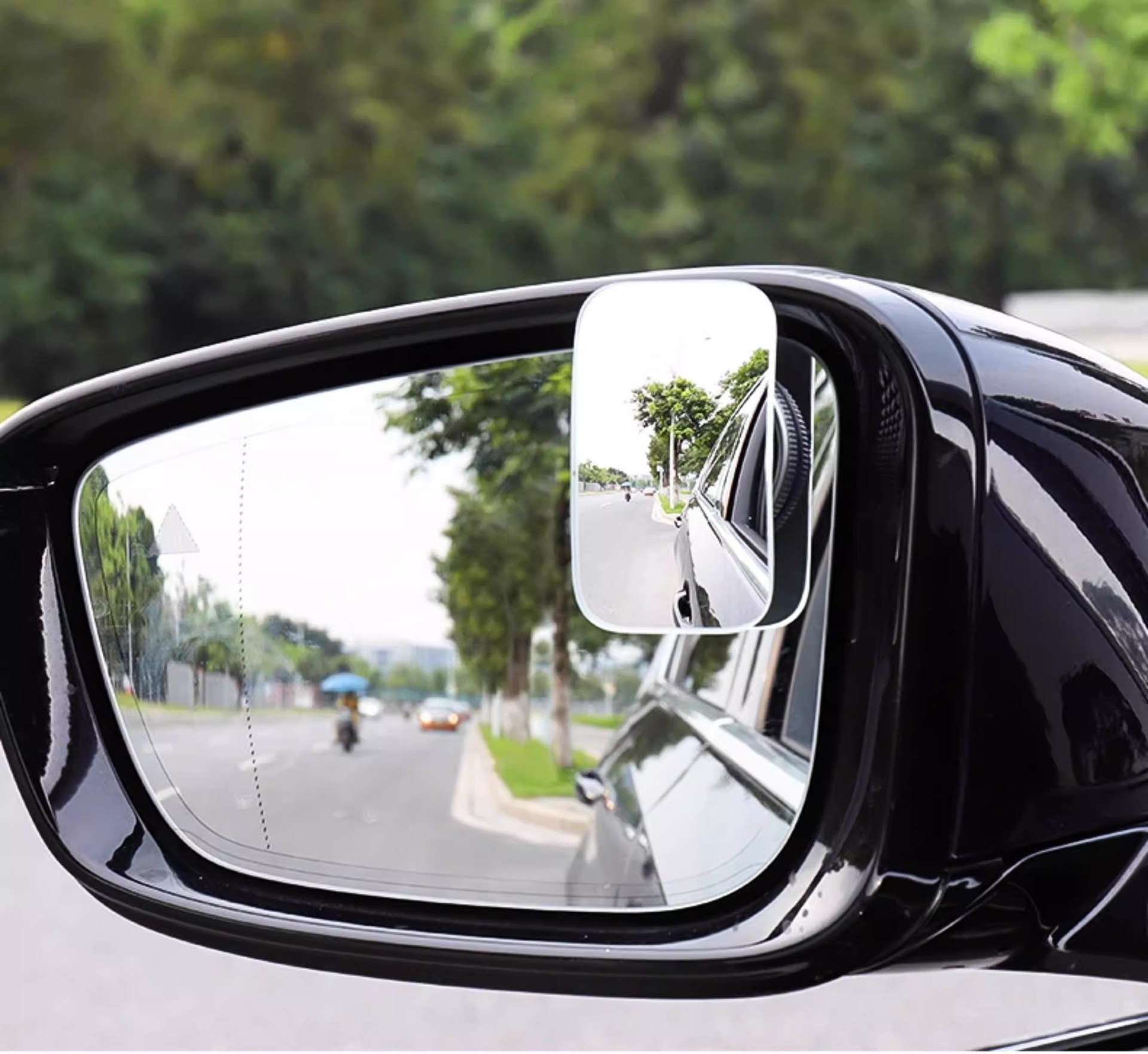 Suitable for Motorcycle Rearview Mirrors, Small Round Mirrors, Blind Spot Auxiliary Reflective Mirrors, 360-Degree Suction Cup Type Ultra-Clear Small Car Mirrors