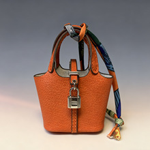 MINI水桶挂饰超纤迷你菜篮子包包挂件高档汽车钥匙包耳机包女百搭