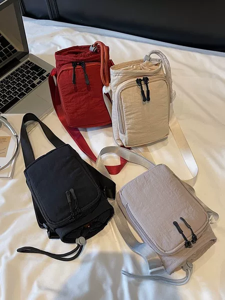 Korean Style Casual Drawstring Nylon Small Square Bag for Women 2025 New Model Simple Portable Crossbody Phone Bag Versatile Commuter Bag