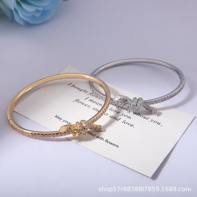 T Brand Knotted Bracelet for Women, High-End Version Design, New Light Luxury, Sophisticated Twist Knot Bracelet for Women, Direct from Manufacturer
