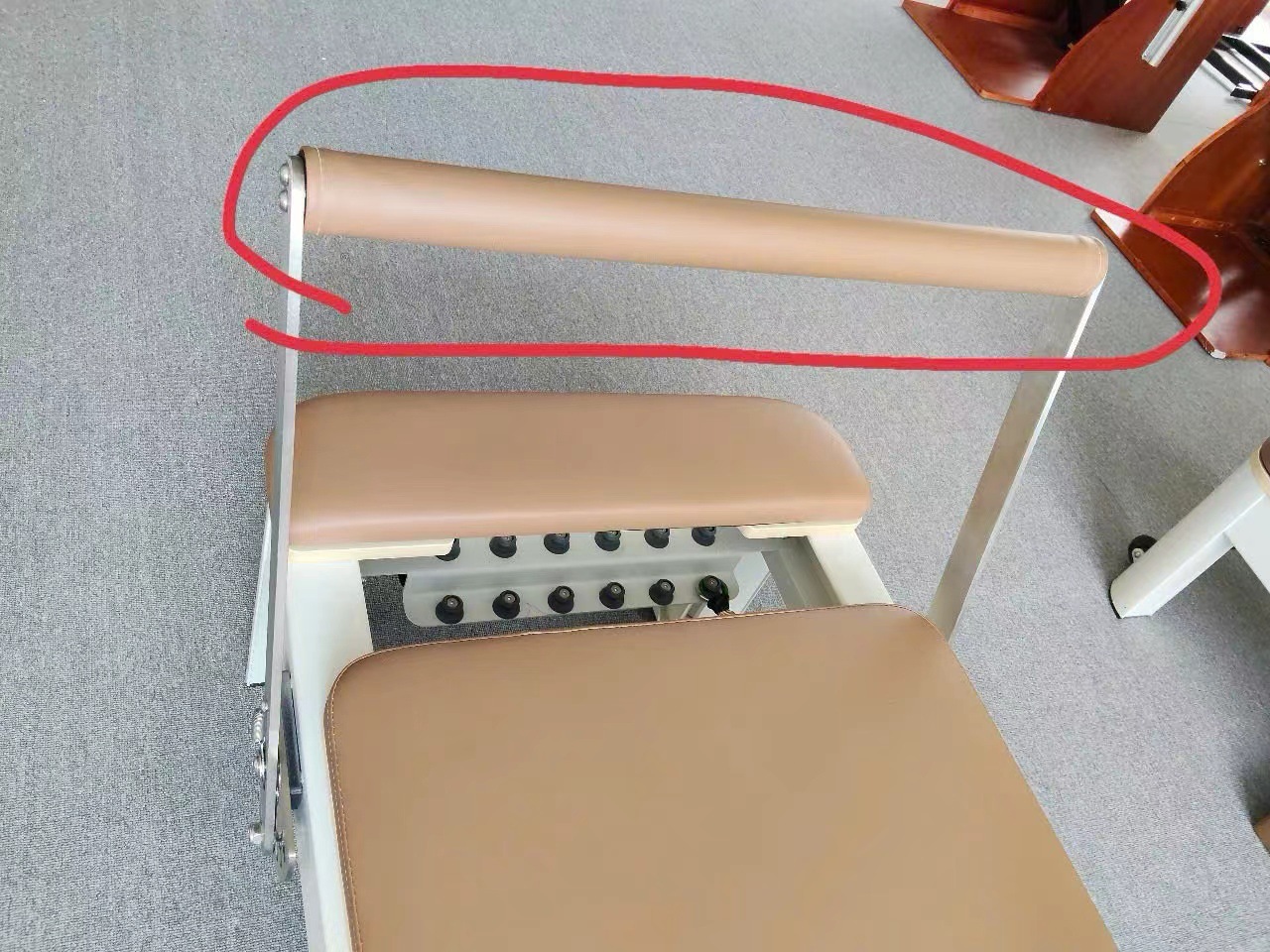 Cama blanca de aleación de aluminio 3 - en - 1 pequeña cama blanca estándar sala de yoga máquina de moldeo de aleación de aluminio quinta generación pequeña cama blanca