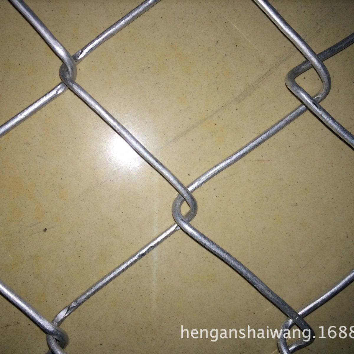 勾花网  镀锌勾花网  浸塑勾花网   球场围栏网