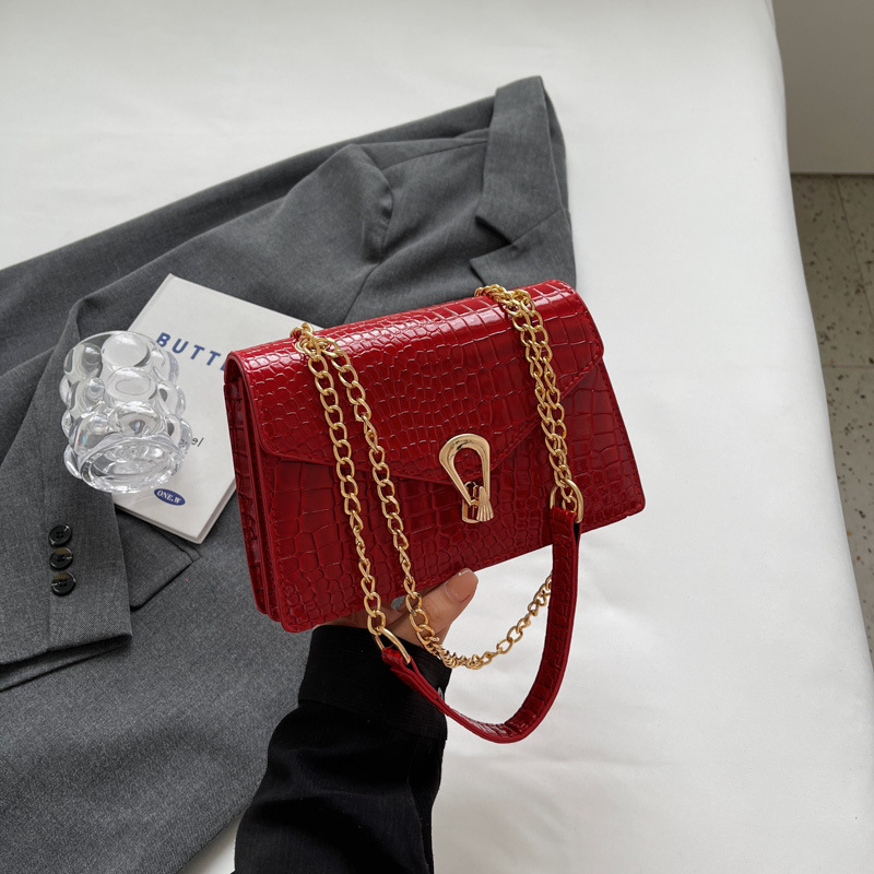 Solid Color Crocodile Pattern Chain Women's Bag 2025 Summer New Fashionable Korean Style Shoulder Crossbody Bag Women's Small Square Bag Solid Color Crocodile Pattern Chain Women's Bag 2025 Summer New Fashionable Korean Style Shoulder Crossbody Bag Women's Small Square Bag