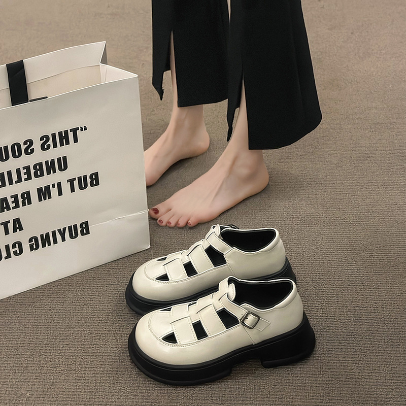 罗马凉鞋女2024新款夏季外穿厚底法式包头鞋子女款黑色镂空猪笼鞋