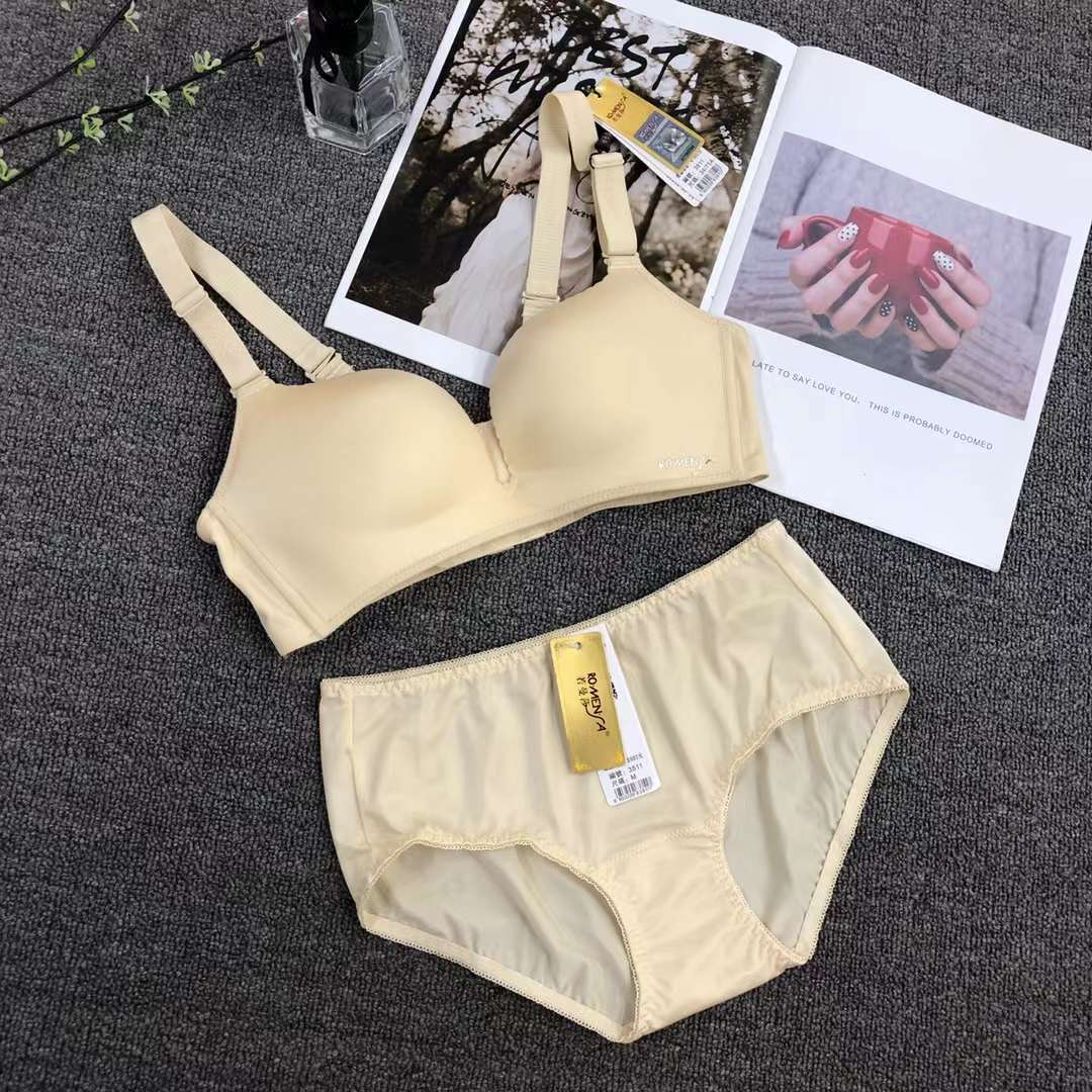 Vietnam Malasia nuevo pecho brillante pequeño push up ajustable medio grueso taza de algodón suave sujetador traje