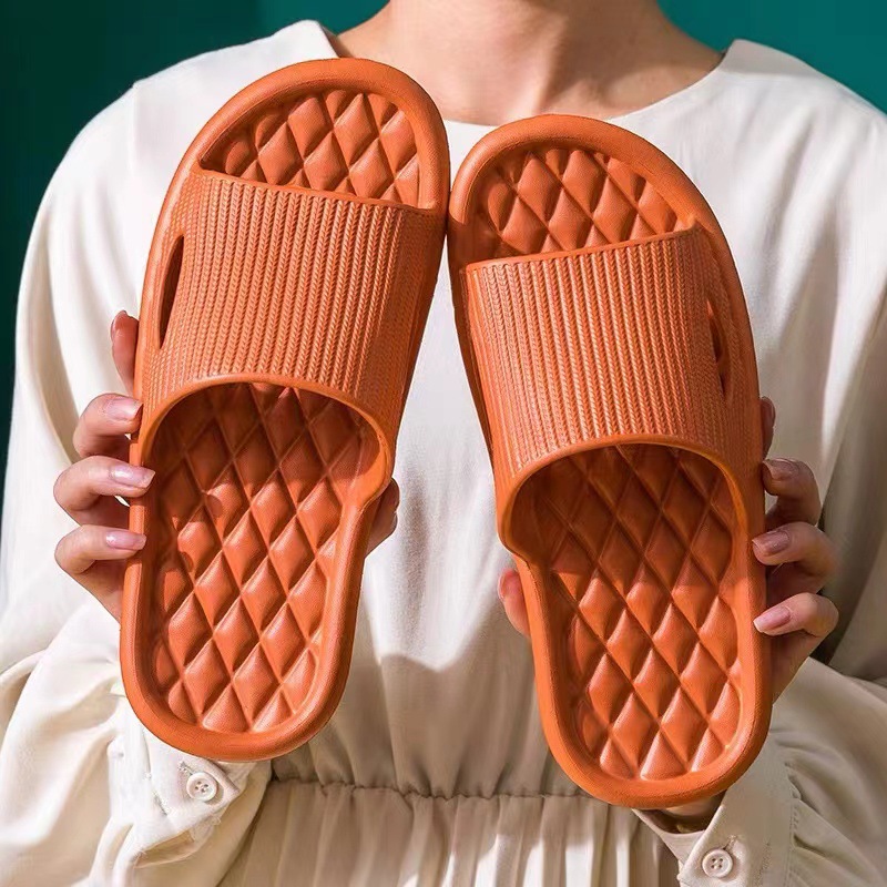 Verano 2022 zapatillas de pareja de las mujeres hogar interior baño Baño antideslizante mudo EVA sandalias inferiores suaves hombres