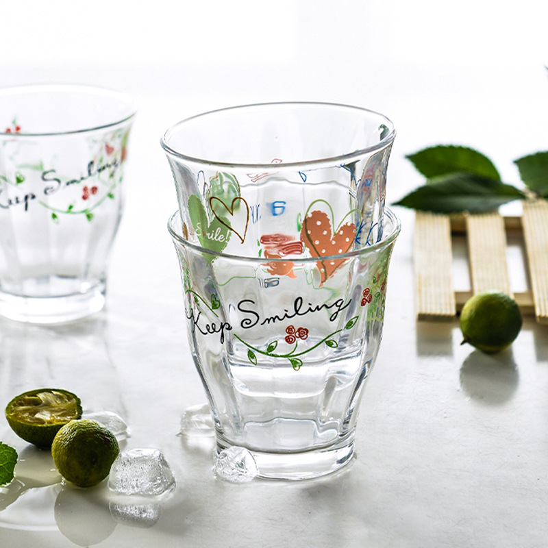Taza de jugo de importación japonesa hermosa taza de vidrio moderna simple casera pequeña taza de agua fresca