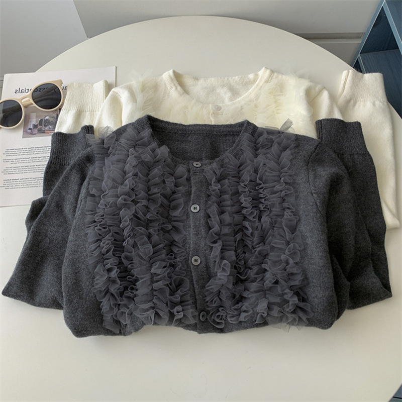 Korean Lace Pleated Lace Gray Sweater Jacket for Women in Autumn and Winter, High-End Wear, Slim Knitted Cardigan Top