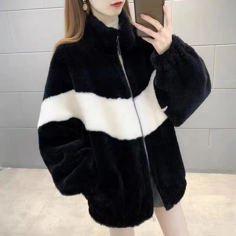 Winter New Style Thickened Stylish Faux Fur Coat for Women, Lamb Wool Integrated Sweatshirt, Fashionable Versatile Jacket