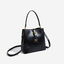 2024¿Ůʿ䶹ˮͰŮŮʿgбһl