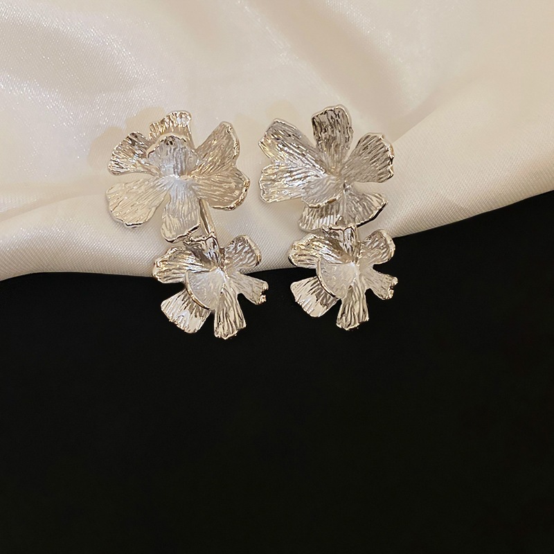 Nicho de diseño de plata amor geometría bola aguja de plata pendientes transfronterizos venta caliente minimalista viento frío fábrica de alto nivel image 22