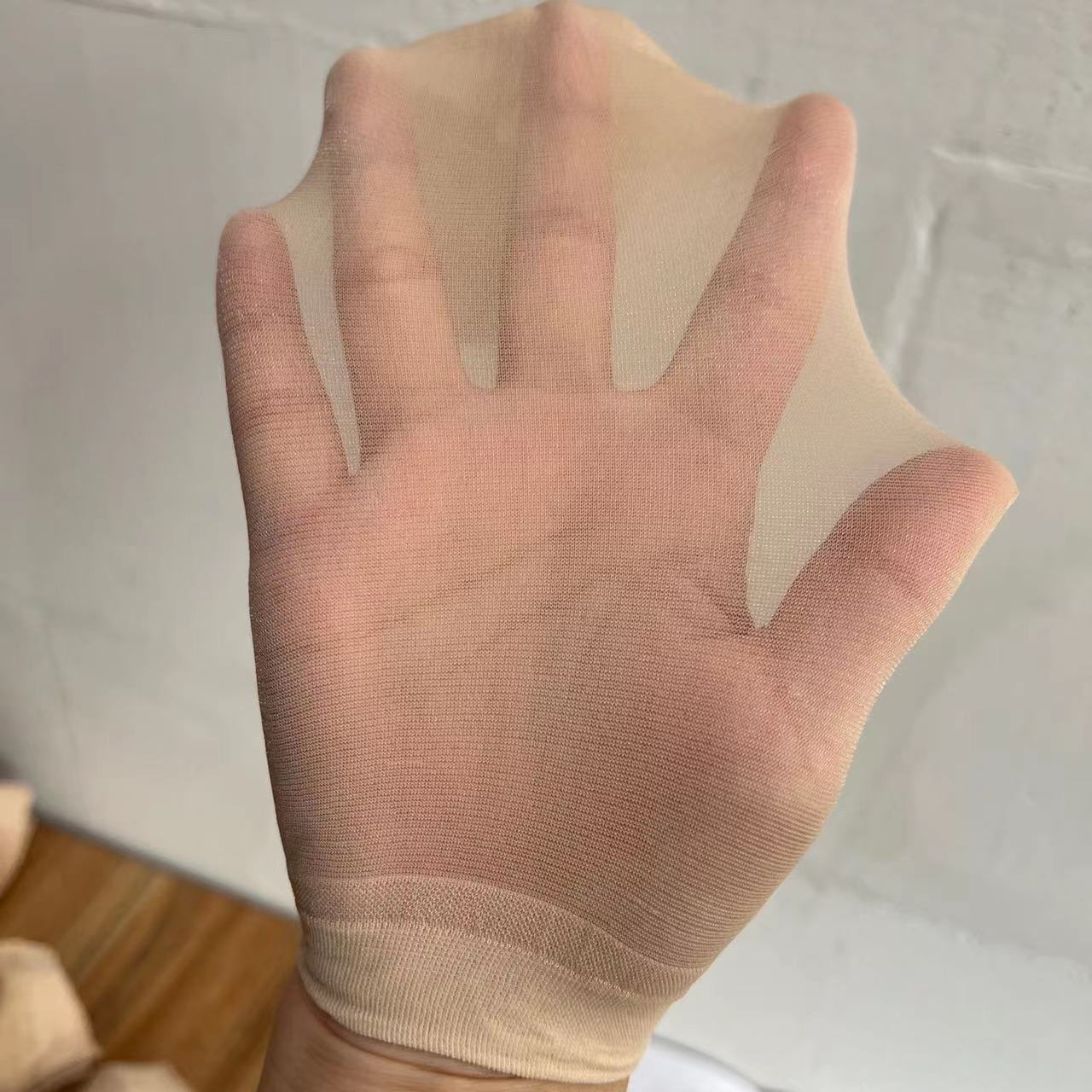 Primavera y otoño delgado tubo corto medias de acero para mujer verano anti-gancho seda medias negras color carne puestos al por mayor