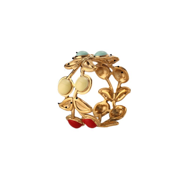 Alta Europa y América acero inoxidable ligero lujo nicho tendencia transfronteriza venta caliente personalidad anillo de acero de titanio joyería primavera y verano nuevo producto