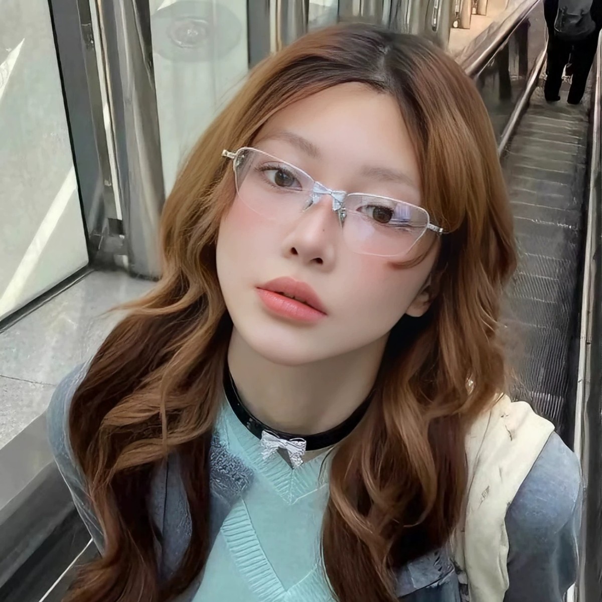 镶钻蝴蝶结装饰猫眼半框眼镜女高级感拍照凹造型平光镜度数近视镜