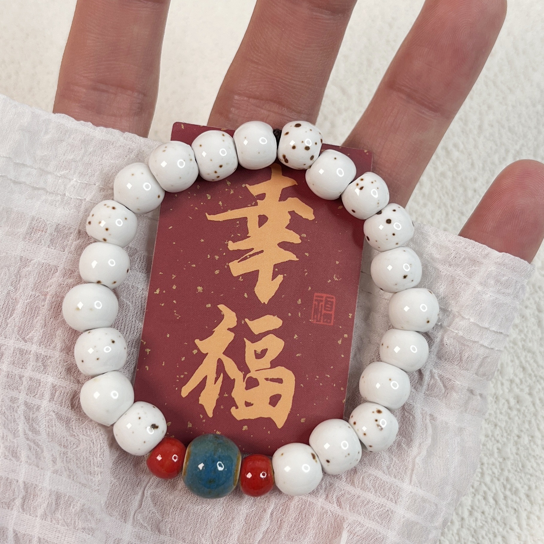 泠鸢