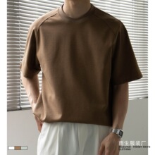 LUUD �n�L�к��ݰ���A�I��ɫ���bT��͸���������e��ʿ���l