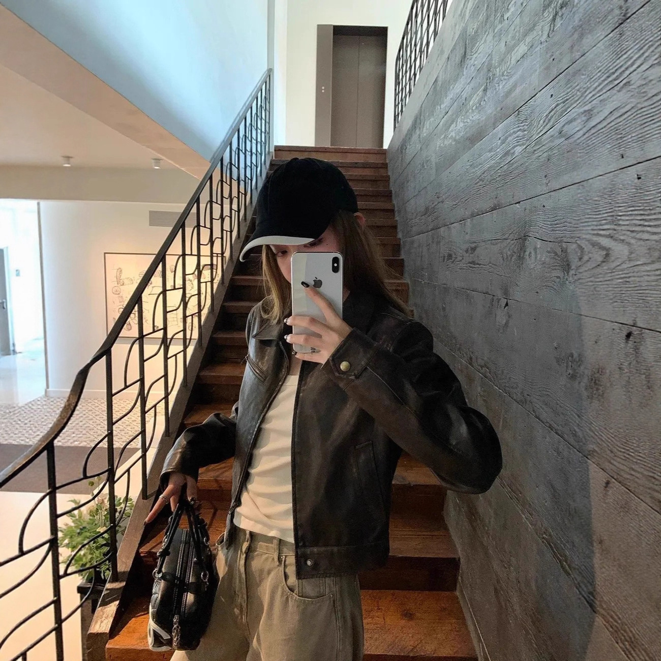 Vintage American Cool Style Coffee Color Turn-Down Collar Leather Jacket for Women, Autumn Niche Short Pu Leather Motorcycle Jacket Top