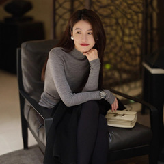 港米服饰/2025秋季新款女针织衫女春秋内搭修身长袖纯色套头上衣