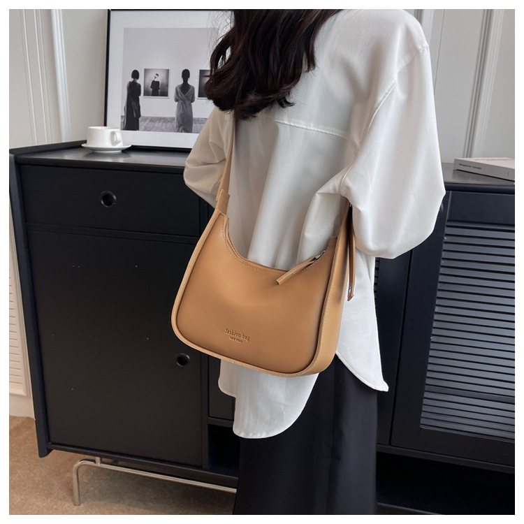 Borsa a tracolla larga casual alla moda in tinta unita da donna, versatile, con tracolla larga, con sensazione avanzata, 2024_voghion.com