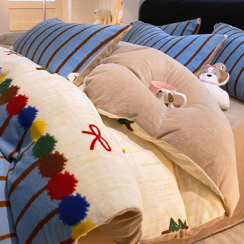 Cama de terciopelo de leche de cuatro piezas conjunto de 2025 coral terciopelo de coral sábanas calentadoras gruesas cubierta de edredón de cama de tres piezas conjunto de ropa de cama