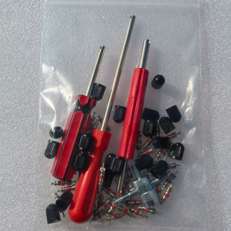 64 피스 세트 40 코어 + 20 캡 + 4 렌치