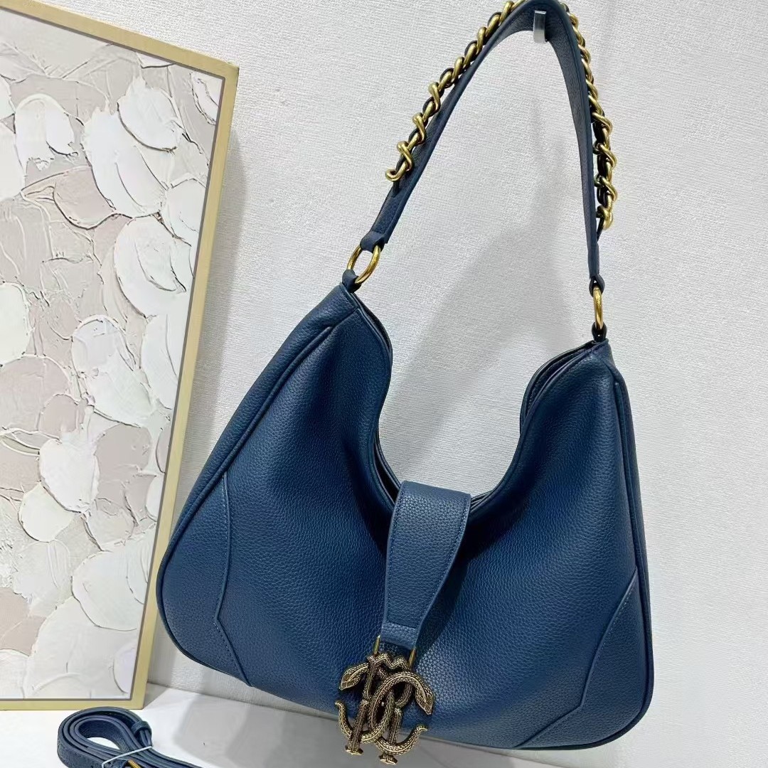 2025 New Large Capacity Casual Tote Bag Fashion Soft Surface Crossbody Bag Retro Oil Wax Leather Commuting Shoulder Bag
