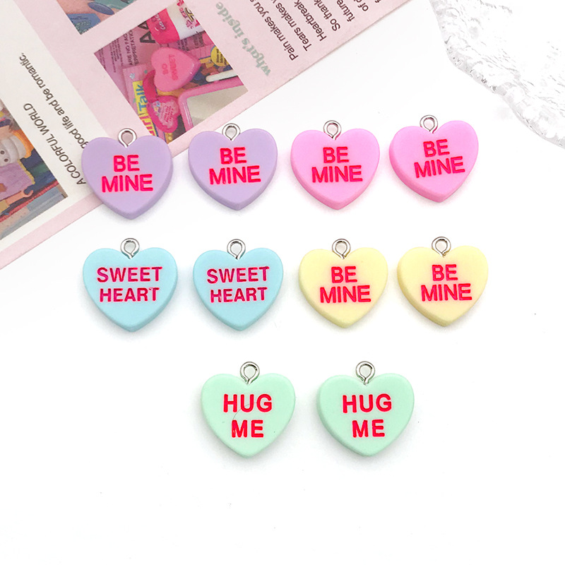 3g Weight Pendant Jewelry Making Type 1 Piece 19 * 19mm Resin Zinc Alloy Letter Heart Shape Polished Pendant