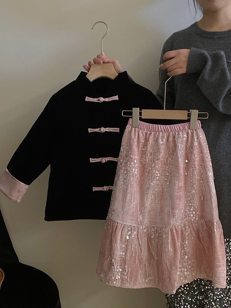 冬款女童亲子新中式拼接粉色袖口盘扣丝绒外套加绒亮片半身裙