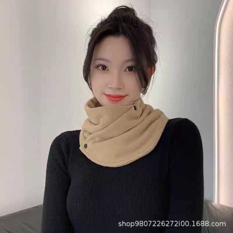 카키색